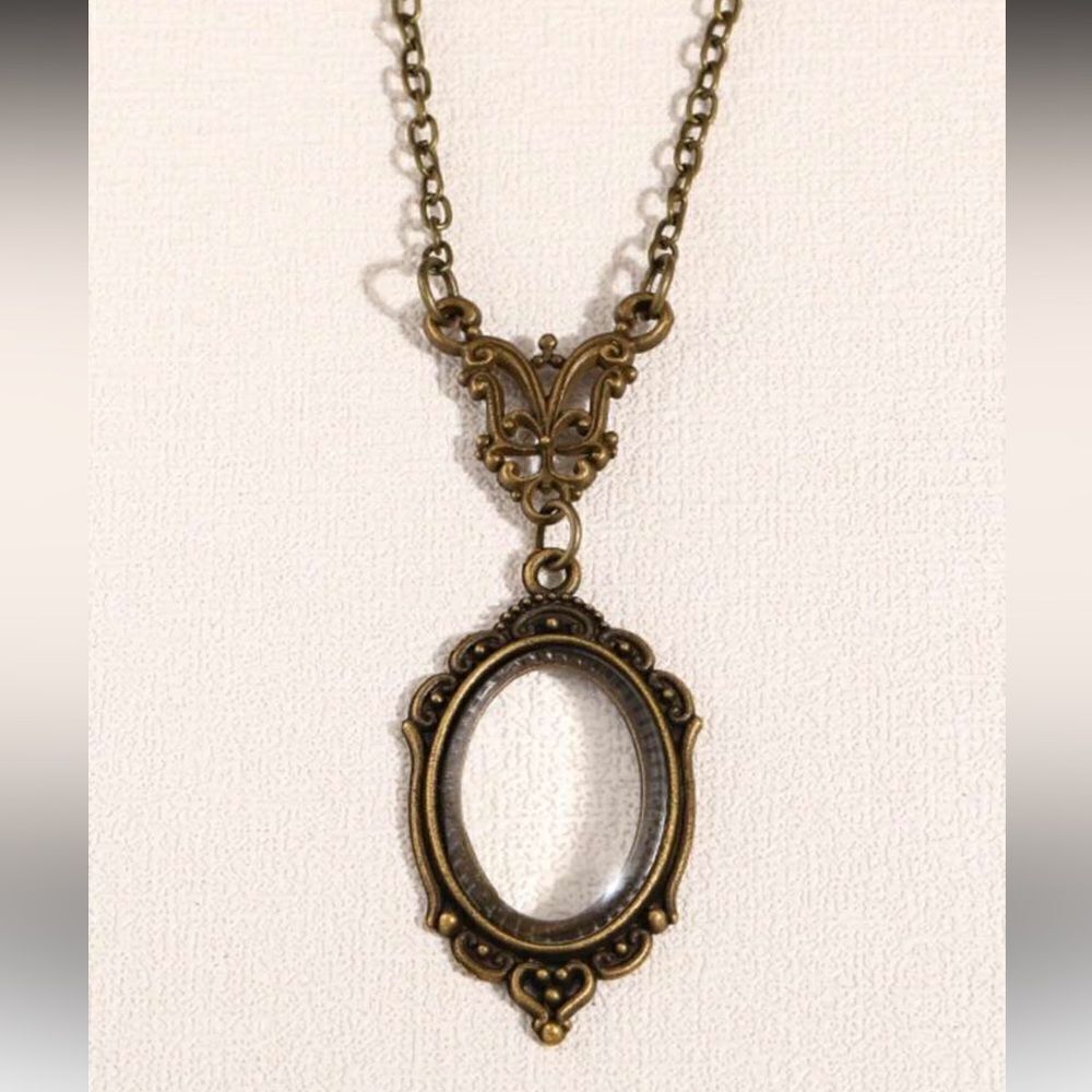 Vintage Gold Pendant Necklace A1329